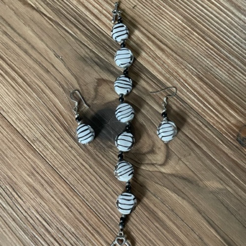 Black and white bracelet earring set